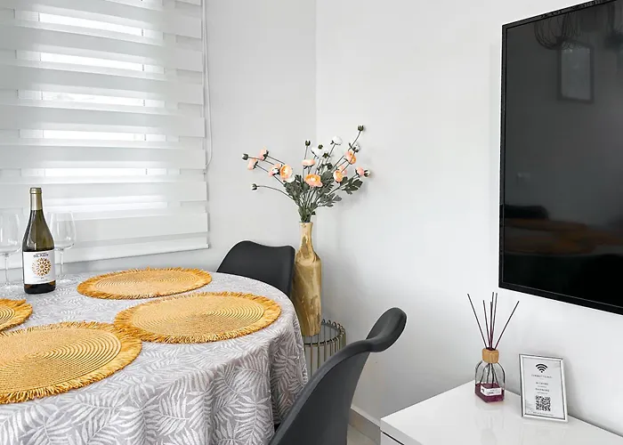 Fantastic Vacation By The Ocean Apartment *