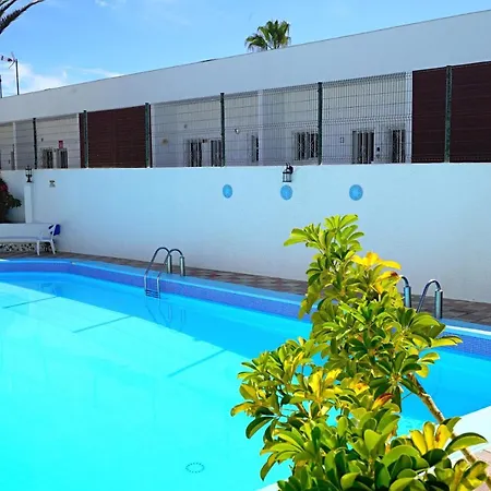 Fantastic Vacation By The Ocean *