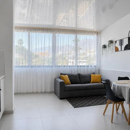 Apartment Fantastic Vacation By The Ocean Playa de las Americas (Tenerife)